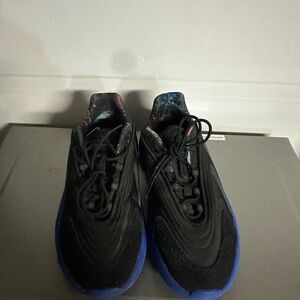 Big Kids Black and Blue Sneakers